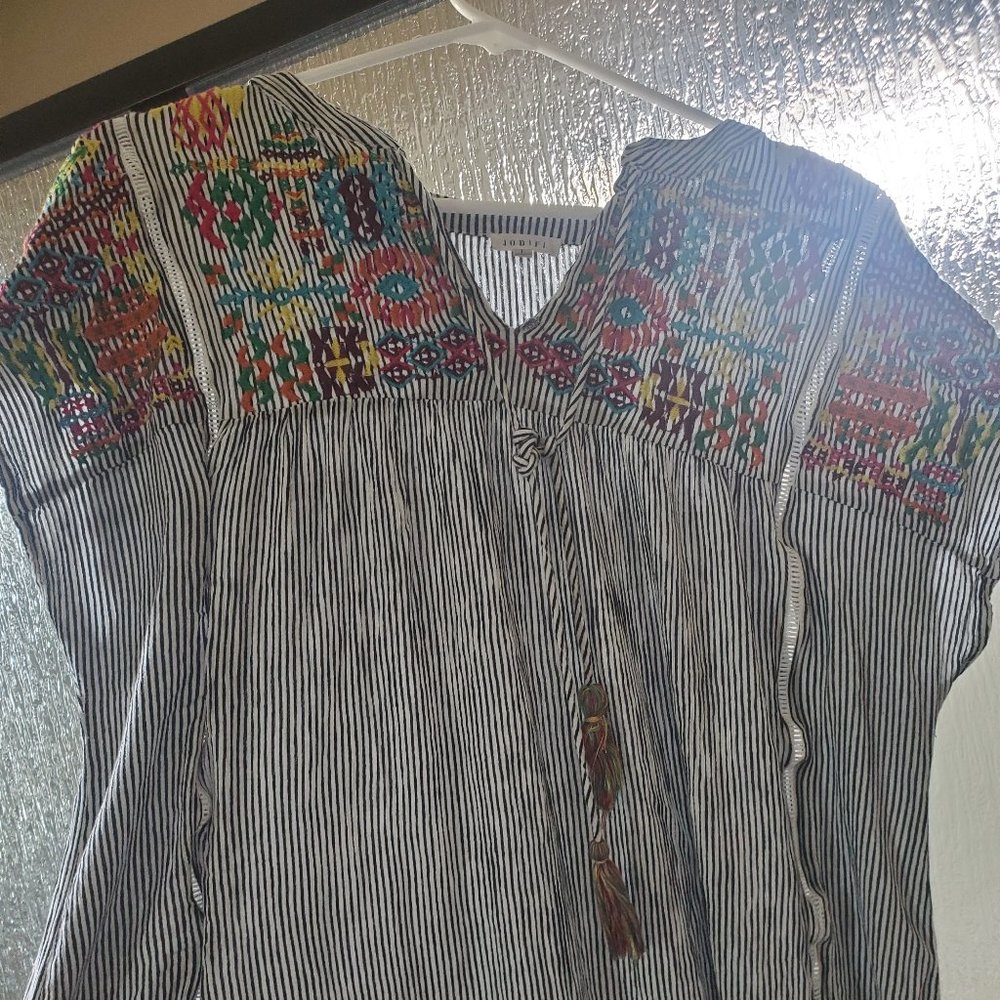 Embroidered top